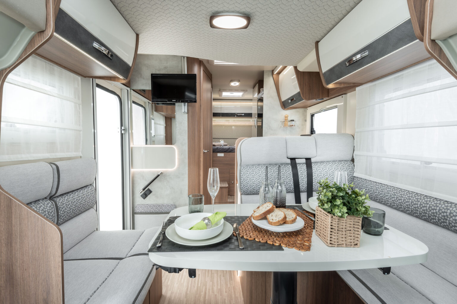 E S Hartley Limited - Rental - Elnagh Baron 560 Interior